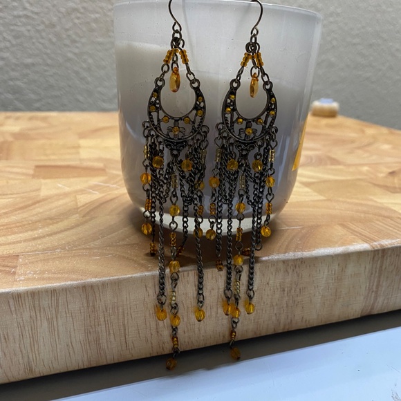 *101 Orange chandelier style dangle earrings - Picture 4 of 7
